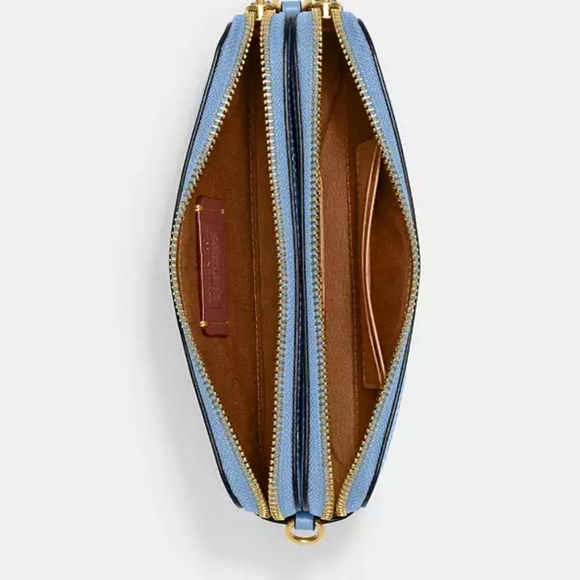 🔹️Rare🔹️🆕️ Coach Canvas Kira Crossbody Bag/ Wristlet NWT SOLD OUT!!! - Picture 4 of 11